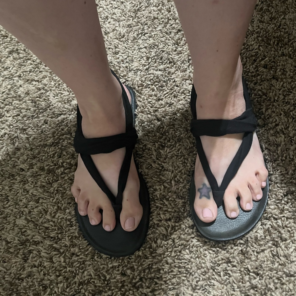 OP Women's Black Crisscross Sandals